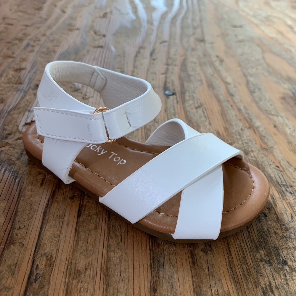 Baby Infant White Cross Cross Velcro Sandals